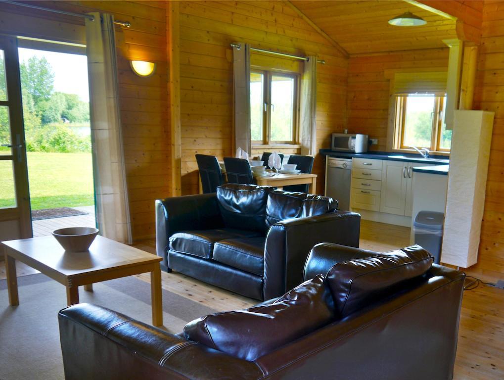 Lake Pochard Holiday Lodges South Cerney Δωμάτιο φωτογραφία